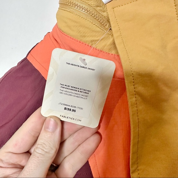 Fabletics The Heights Cargo Hooded Jacket Golden Wheat Multi Sz S NWT - Picture 4 of 14